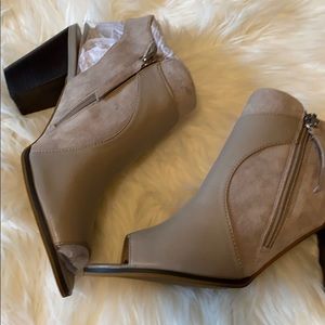 BNWT Open toe / open heel booties